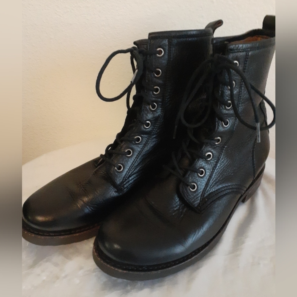 Frye Veronica Combat black boots size 9